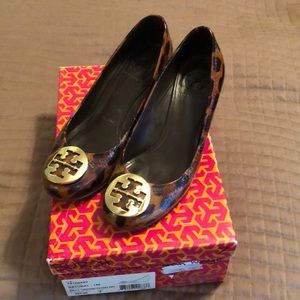 Tory Burch Leopard Patent Print